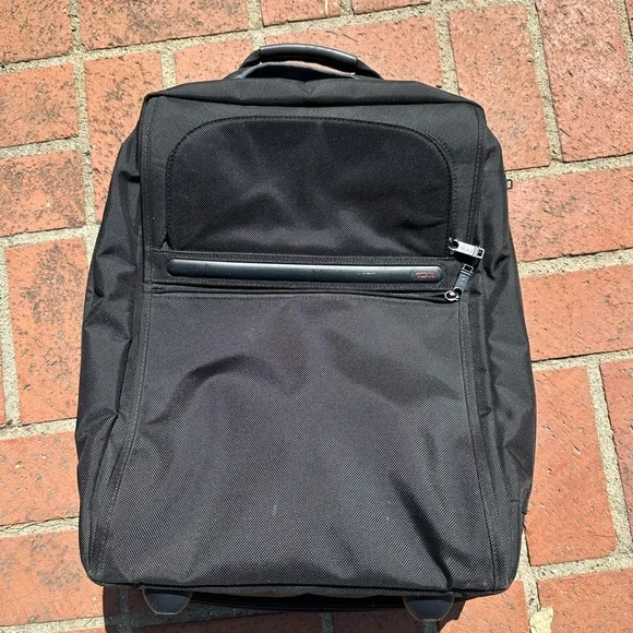 TUMI Black Rolling Travel Bag - Picture 8 of 9